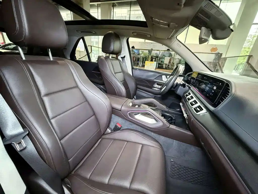 Mercedes-Benz GLE (Import) — миниатюра 37