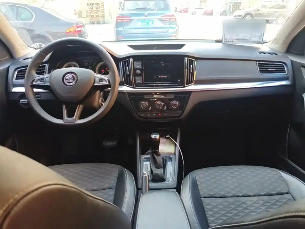 Skoda Kamiq — миниатюра 10