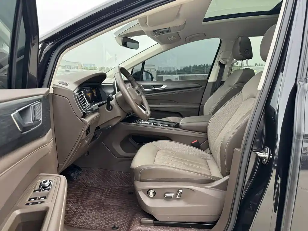 Volkswagen Viloran — миниатюра 12