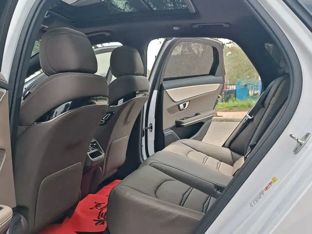 BYD Han — миниатюра 8