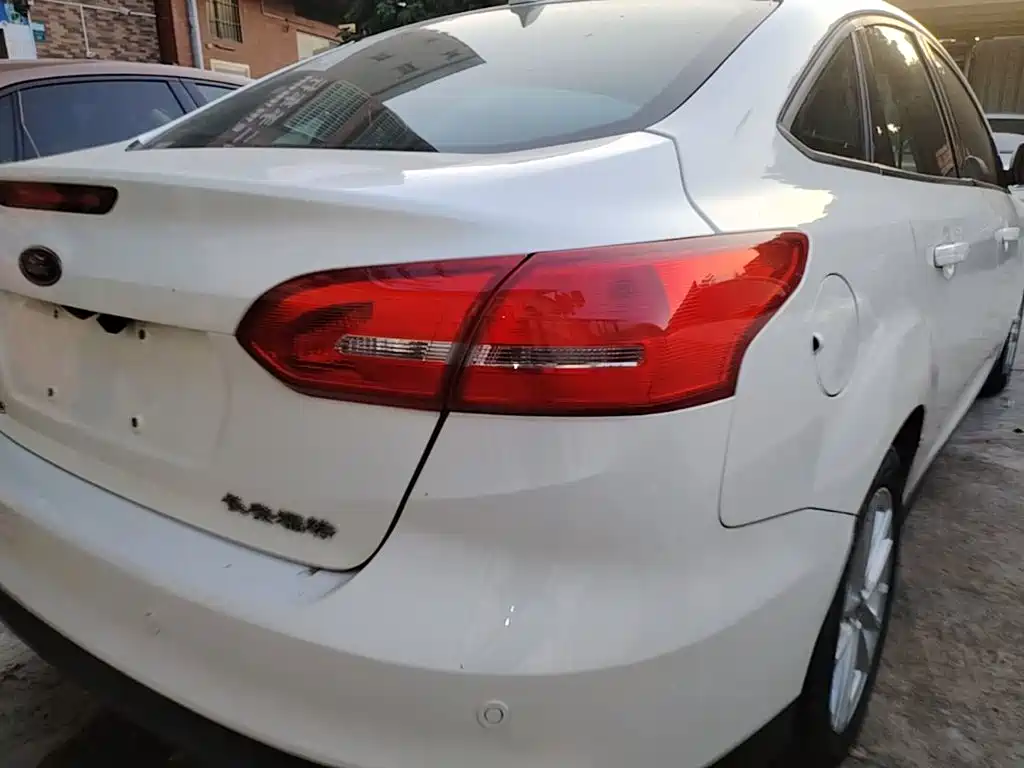 Ford Focus — миниатюра 8