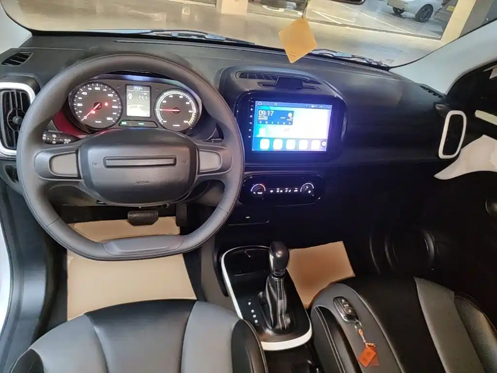 Roewe Clever — миниатюра 10