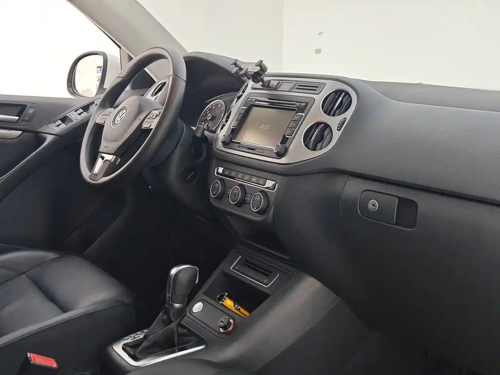 Volkswagen Tiguan — миниатюра 11