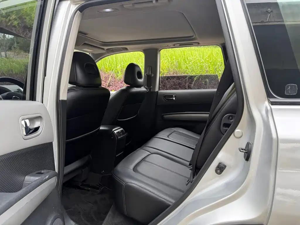 Nissan X-Trail — миниатюра 5