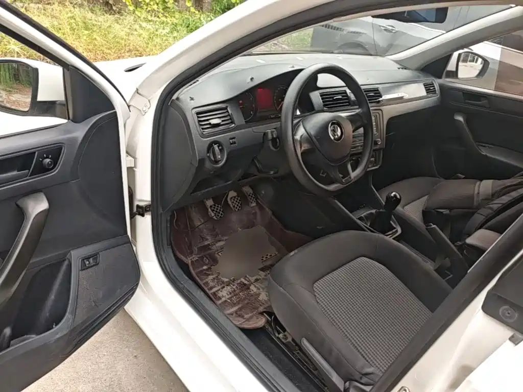 Volkswagen Santana — миниатюра 16