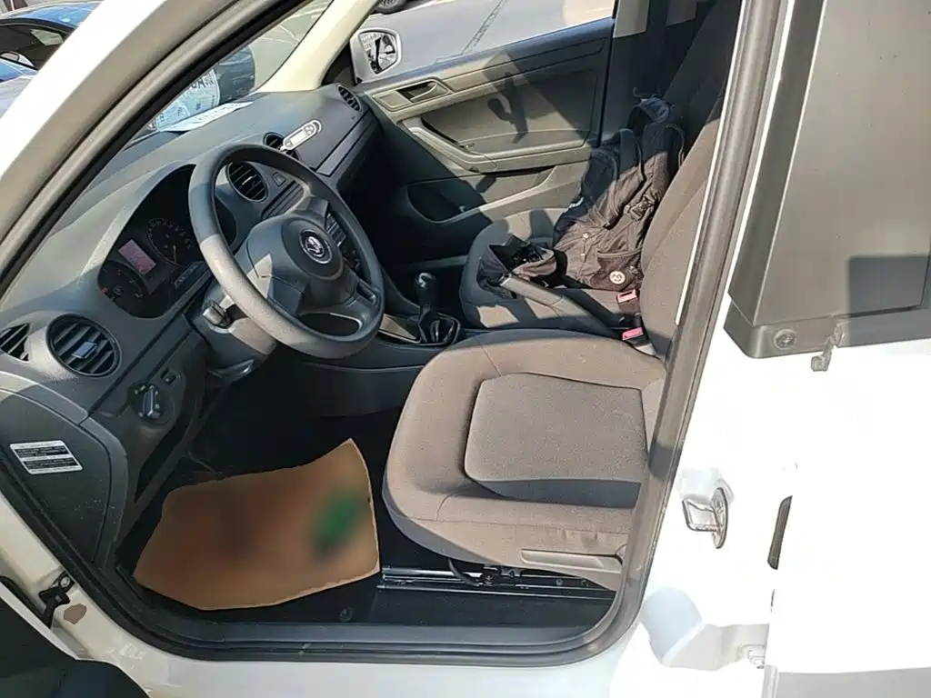 Volkswagen Jetta — миниатюра 15