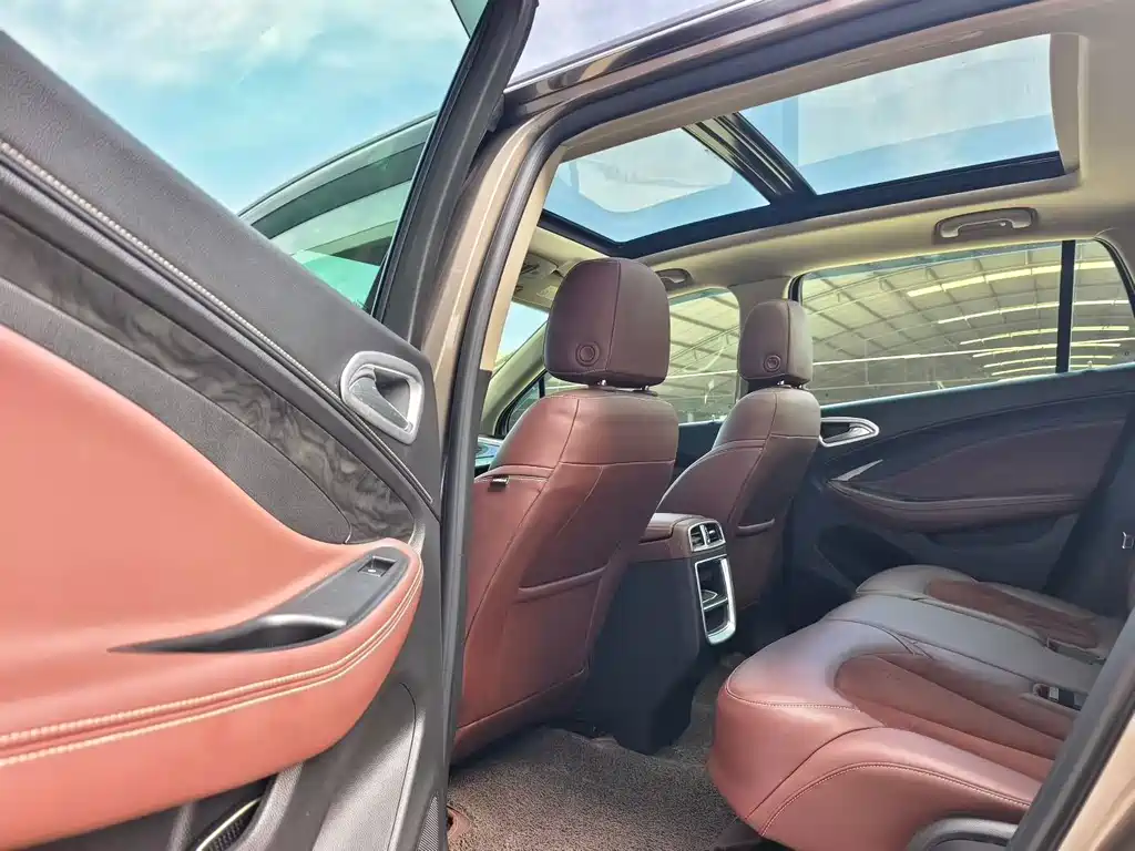 Buick Envision Plus — миниатюра 9