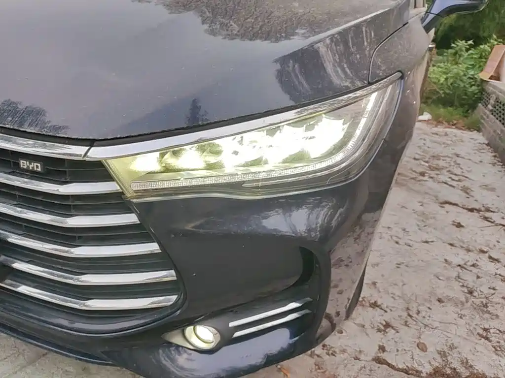 BYD MAX — миниатюра 24