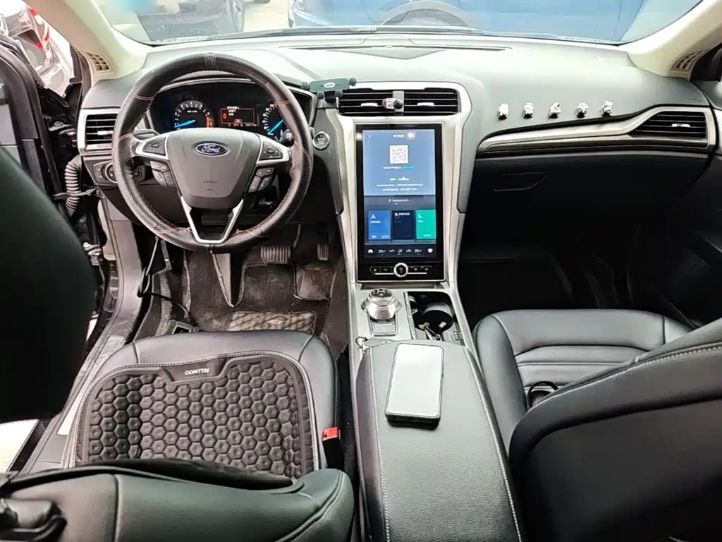 Ford Mondeo — миниатюра 10