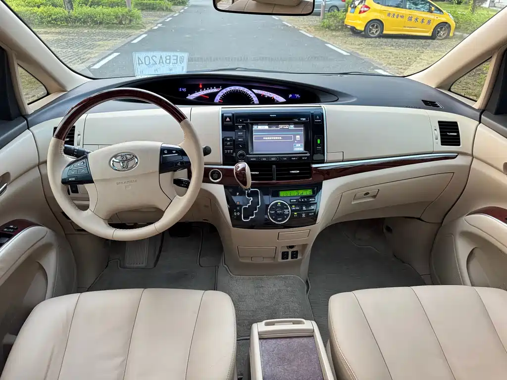 Toyota Previa — миниатюра 19