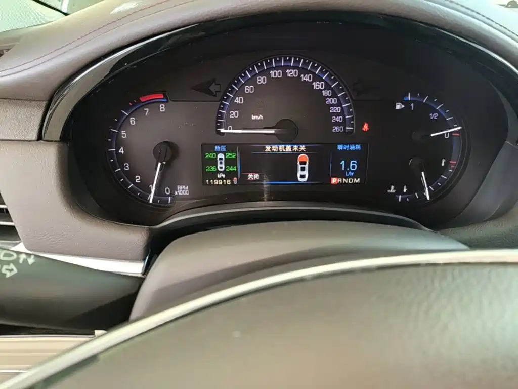 Cadillac XTS — миниатюра 12