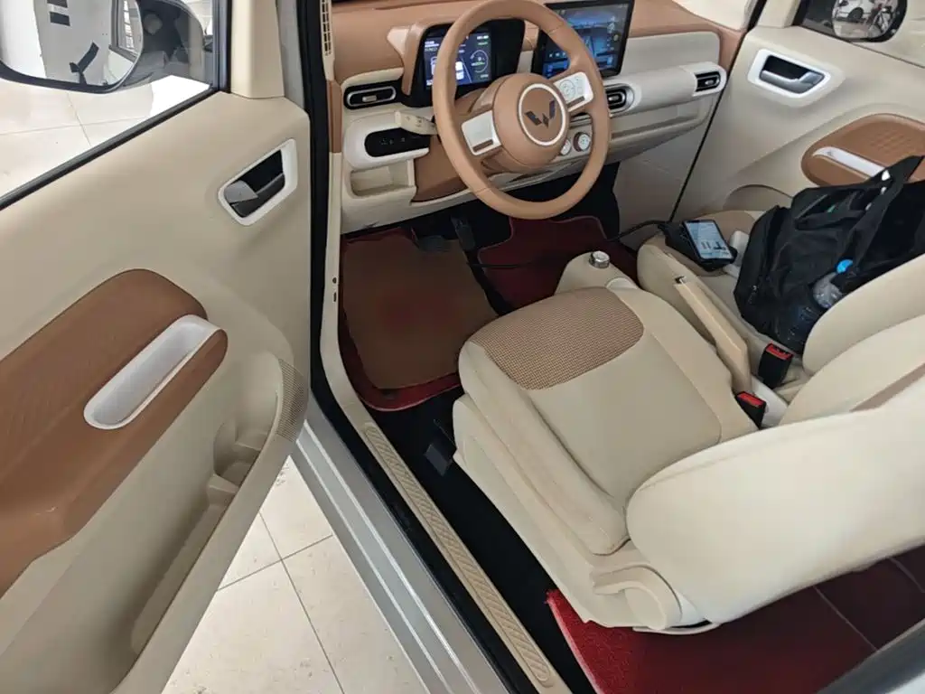 Wuling MINIEV — миниатюра 16