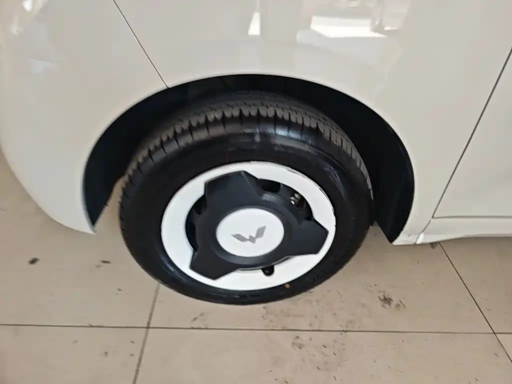 Wuling MINIEV — миниатюра 23