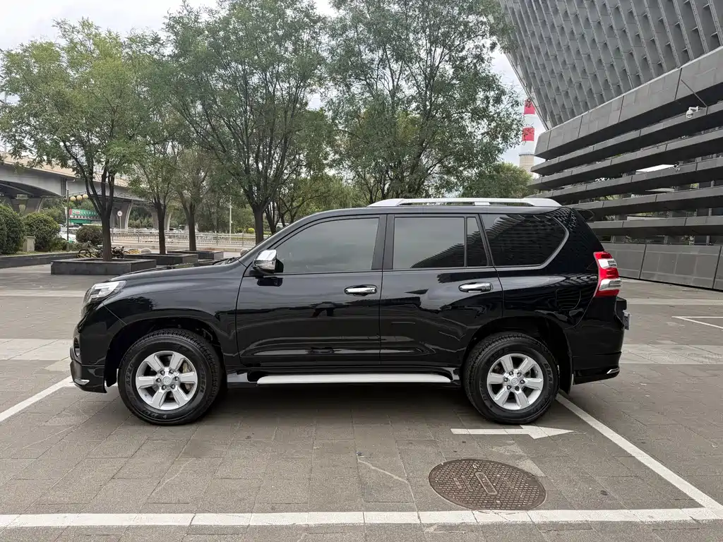 Toyota Prado (Import) — миниатюра 5