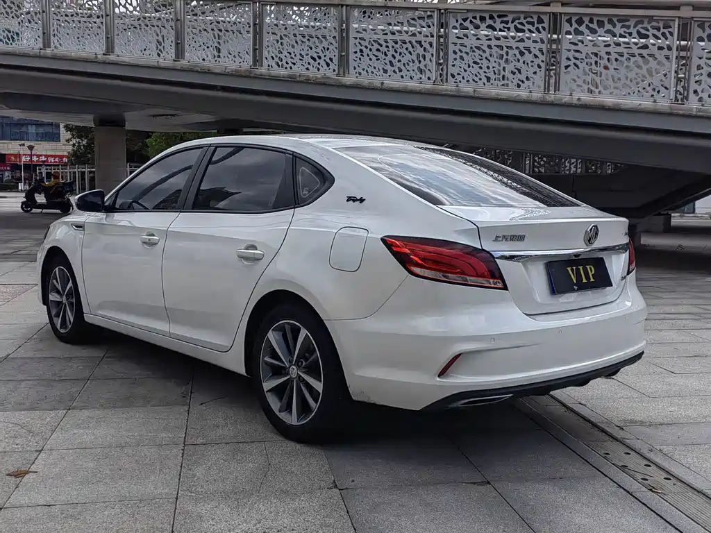 MG MG6 — миниатюра 3