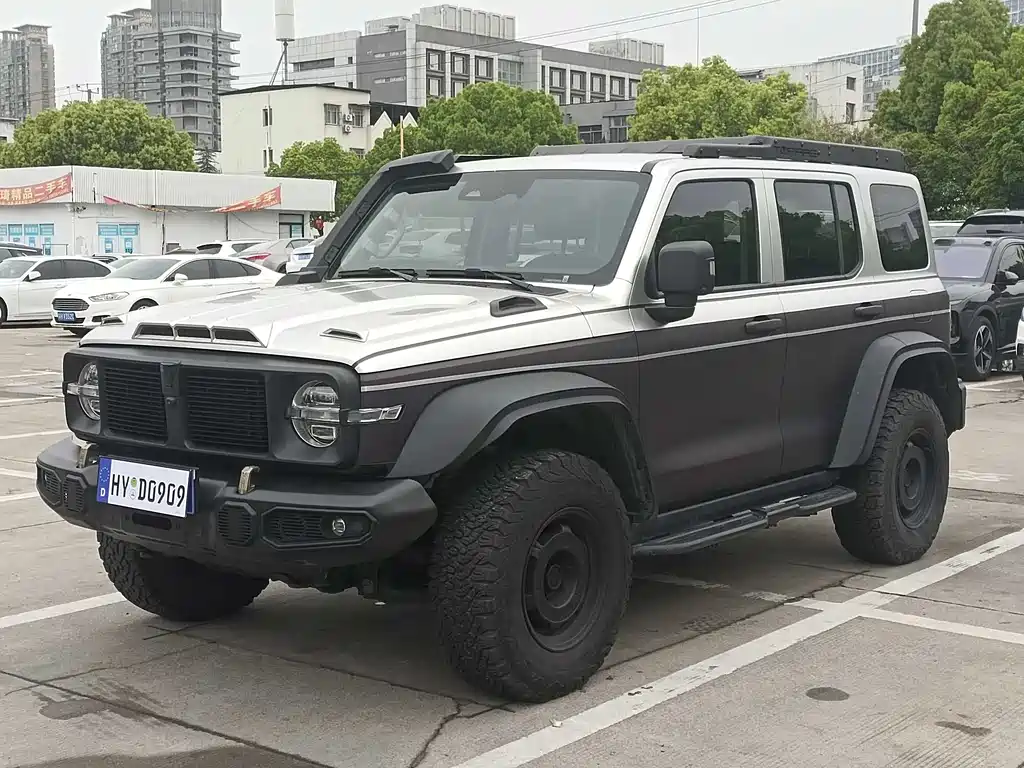 Tank Tank 300 2023
