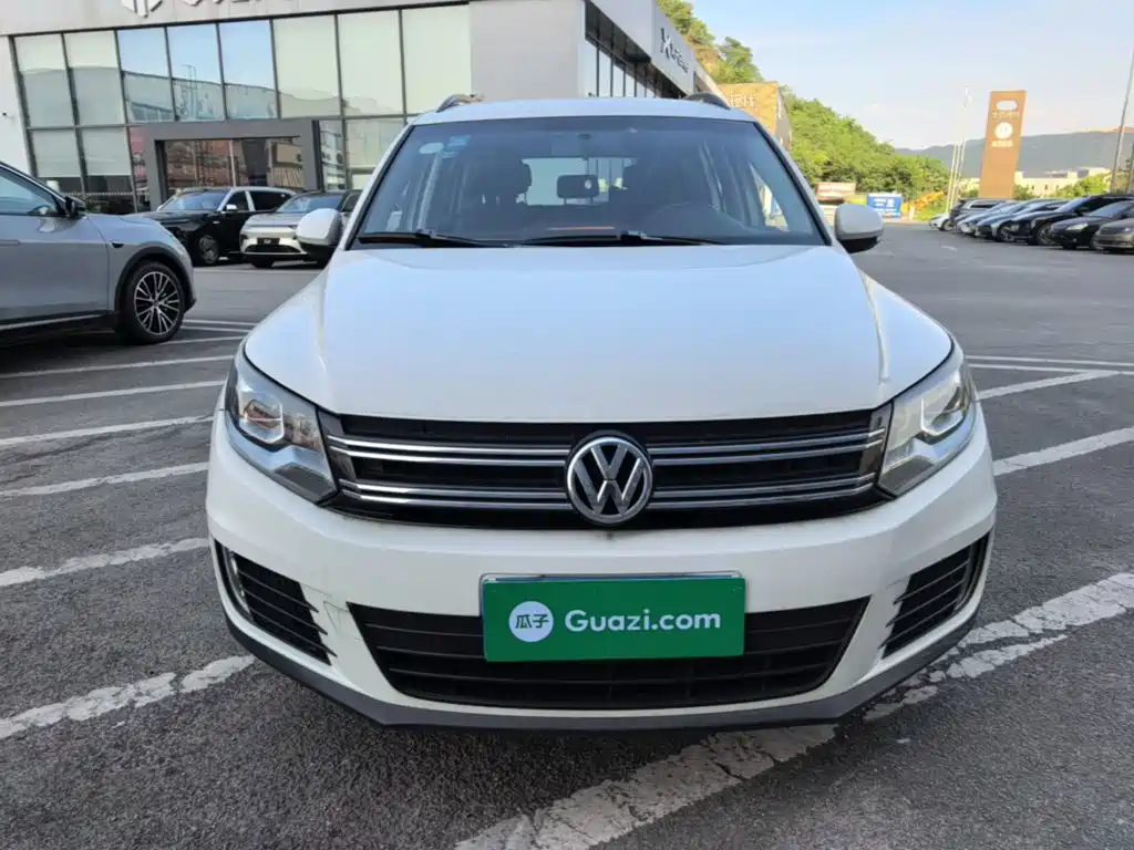 Volkswagen Tiguan 2015 1.8TSI AT