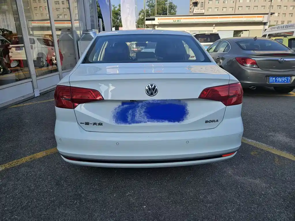 Volkswagen Bora — миниатюра 6