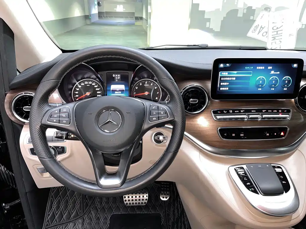 MERCEDES-BENZ V CLASS