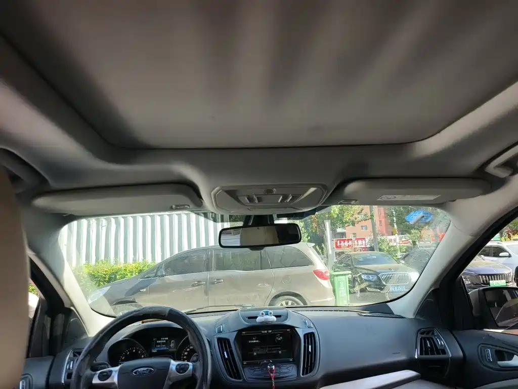 Ford Kuga — миниатюра 19