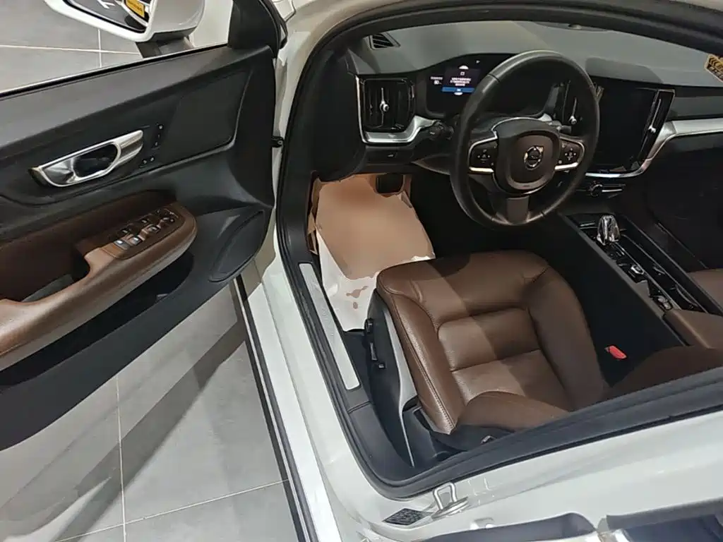 Volvo S60 — миниатюра 16
