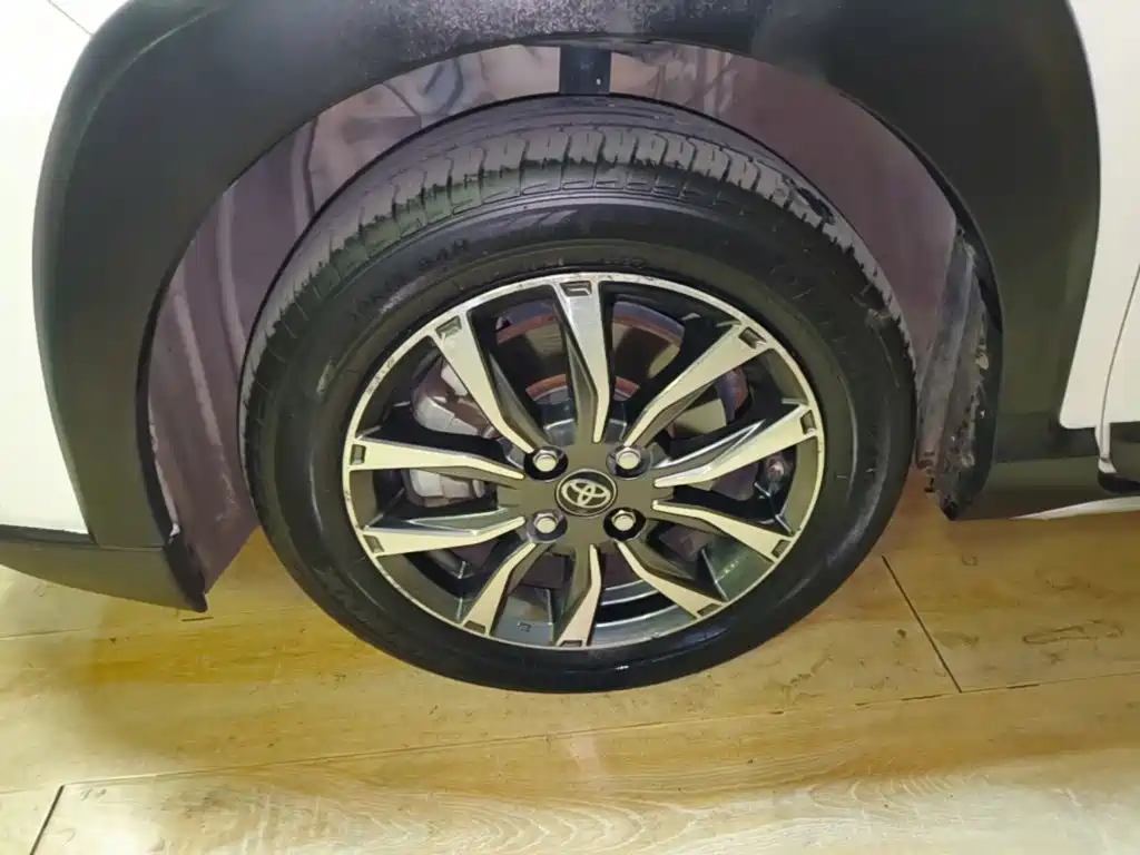 Toyota Yaris L — миниатюра 23