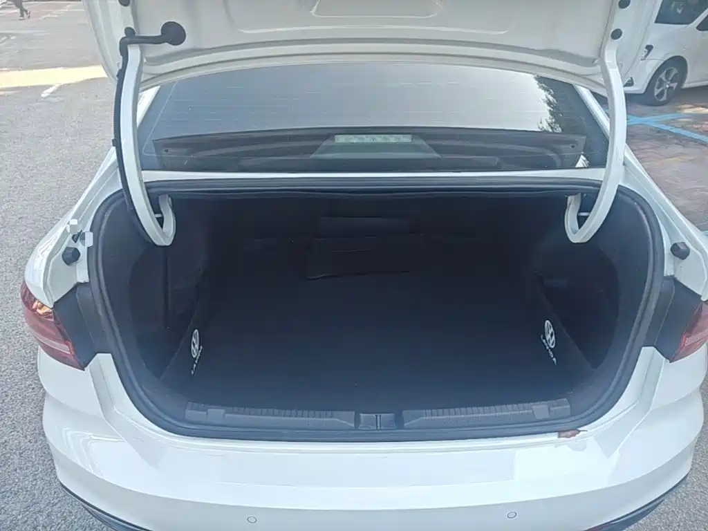 Volkswagen Lavida — миниатюра 24