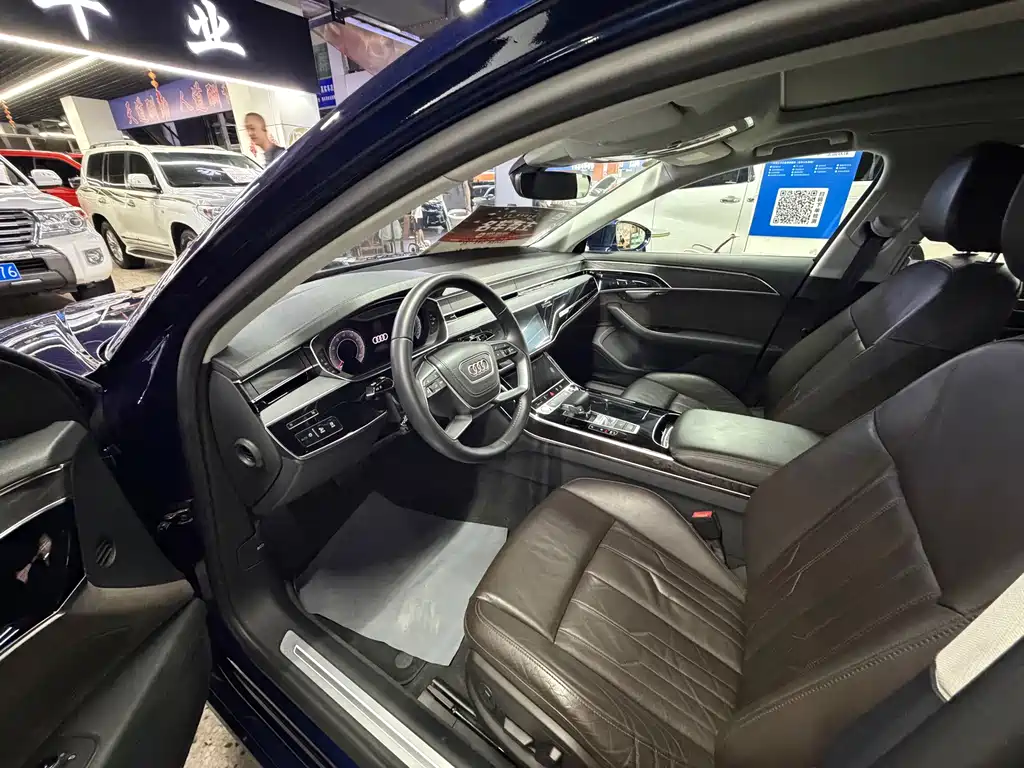 Audi A8 — миниатюра 7