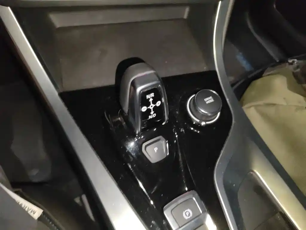 Lynk & Co 01 EM-P 2018 1.5T PHEV Pro V