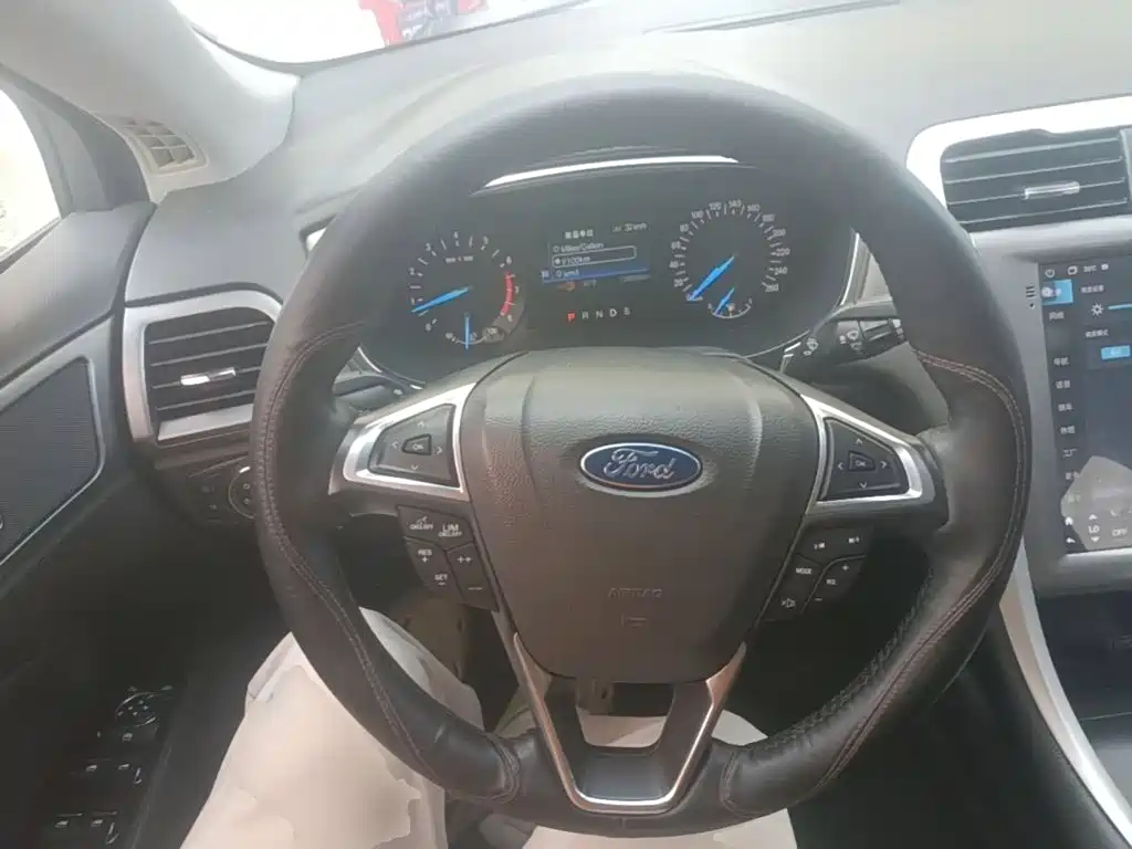 Ford Mondeo — миниатюра 11