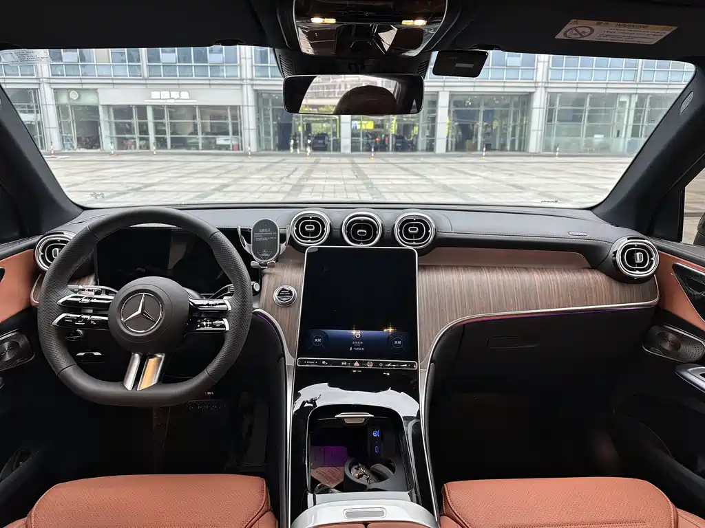 Mercedes-Benz GLC 2025 GLC 300 L 4MATIC 5 мест