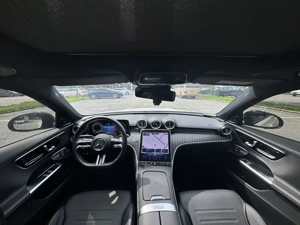 Mercedes-Benz C-Class — миниатюра 11