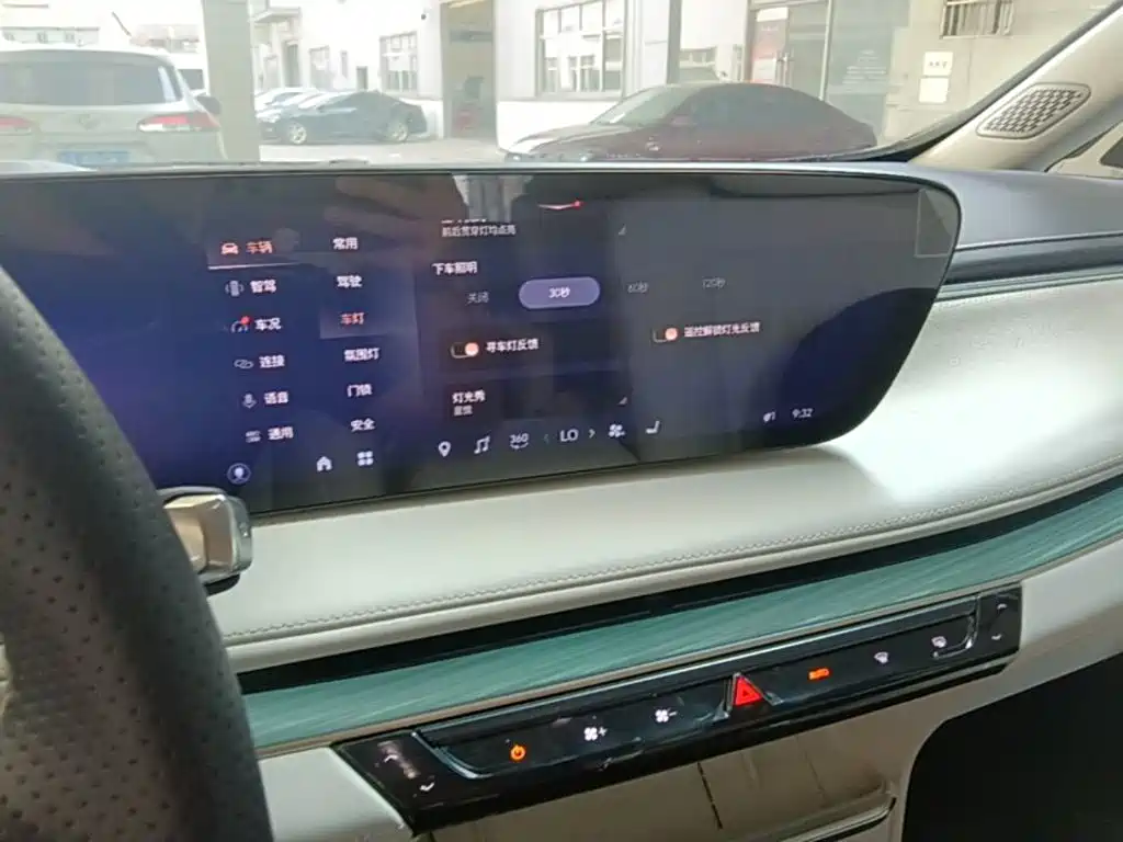 Buick GL8 Hybrid — миниатюра 20