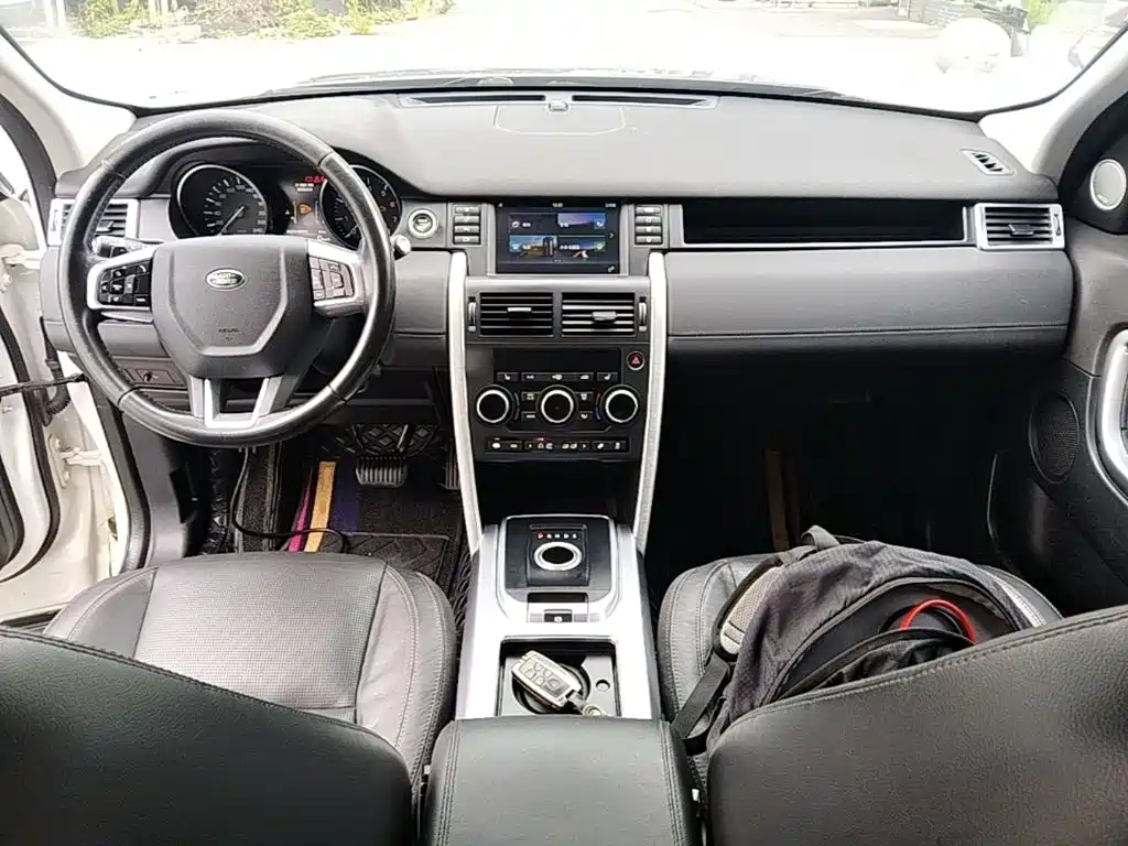 Land Rover Discovery Sport — миниатюра 10