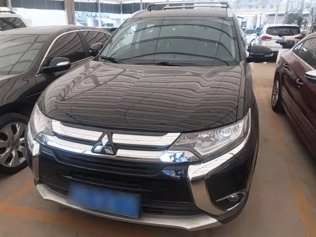 Mitsubishi Outlander — миниатюра 3