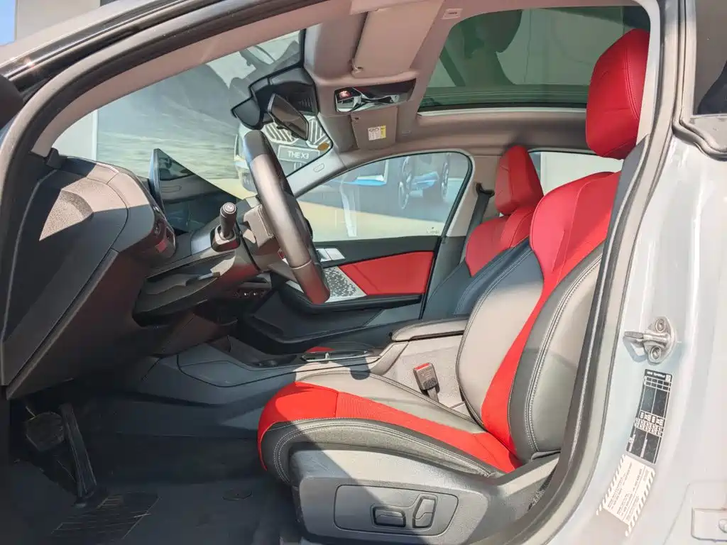 BMW 2 Series — миниатюра 10