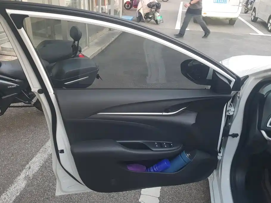 Buick Excelle — миниатюра 7