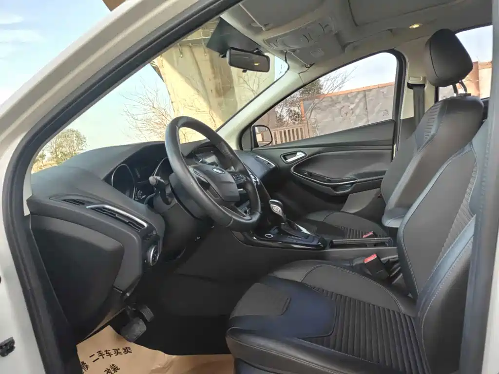 Ford Focus — миниатюра 5