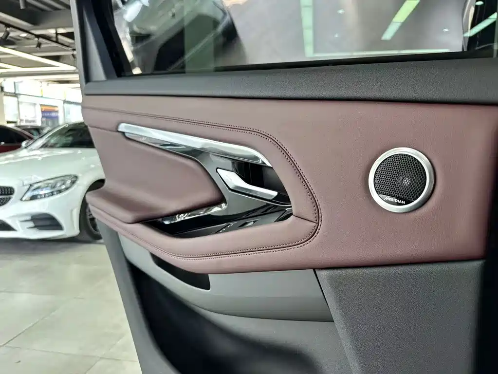 Land Rover Evoque — миниатюра 18