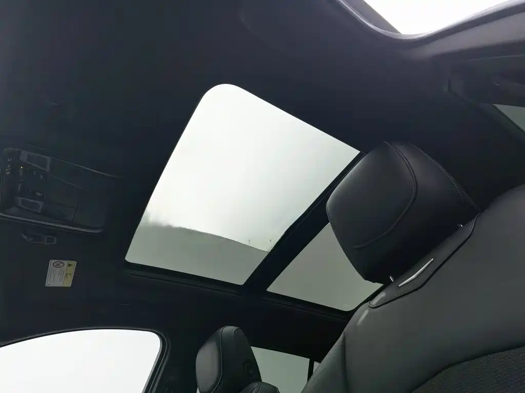 Cadillac XT4 — миниатюра 14