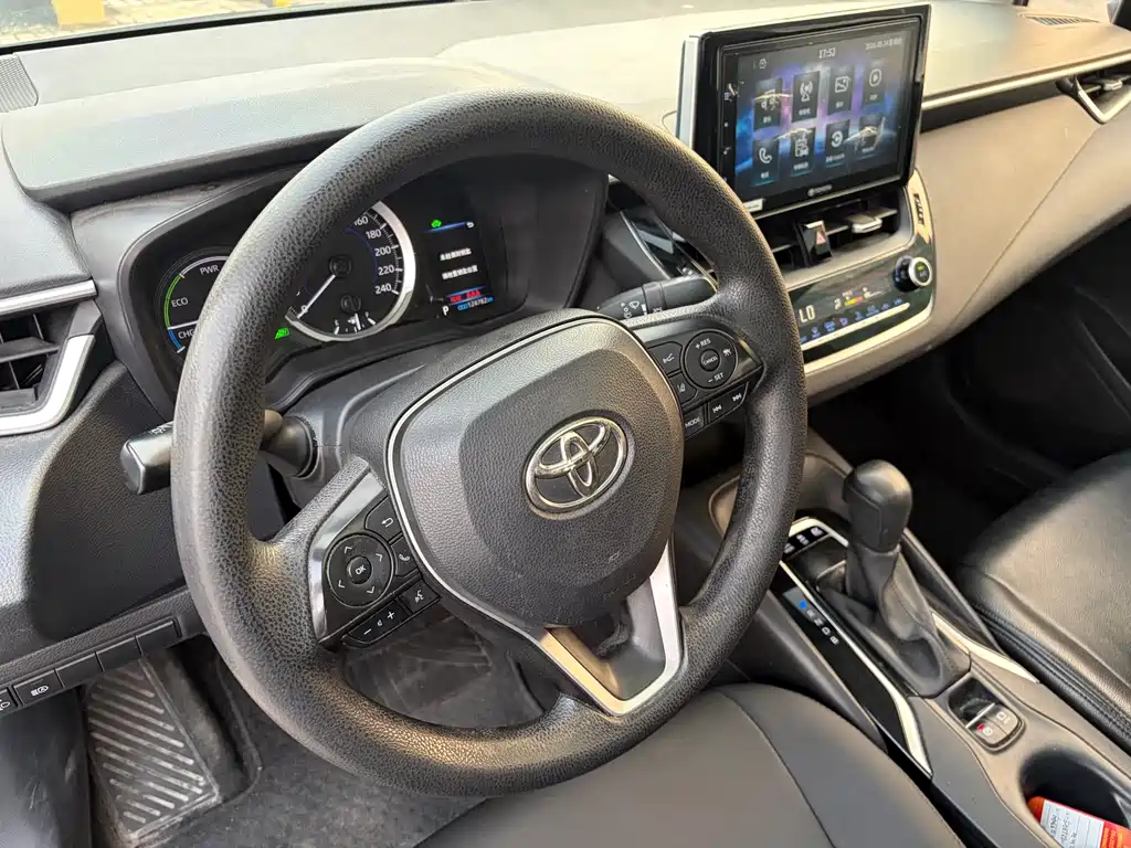 Toyota Corolla — миниатюра 12