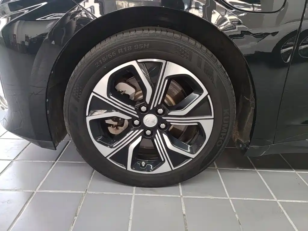 Hongqi Hongqi E-QM5 — миниатюра 23