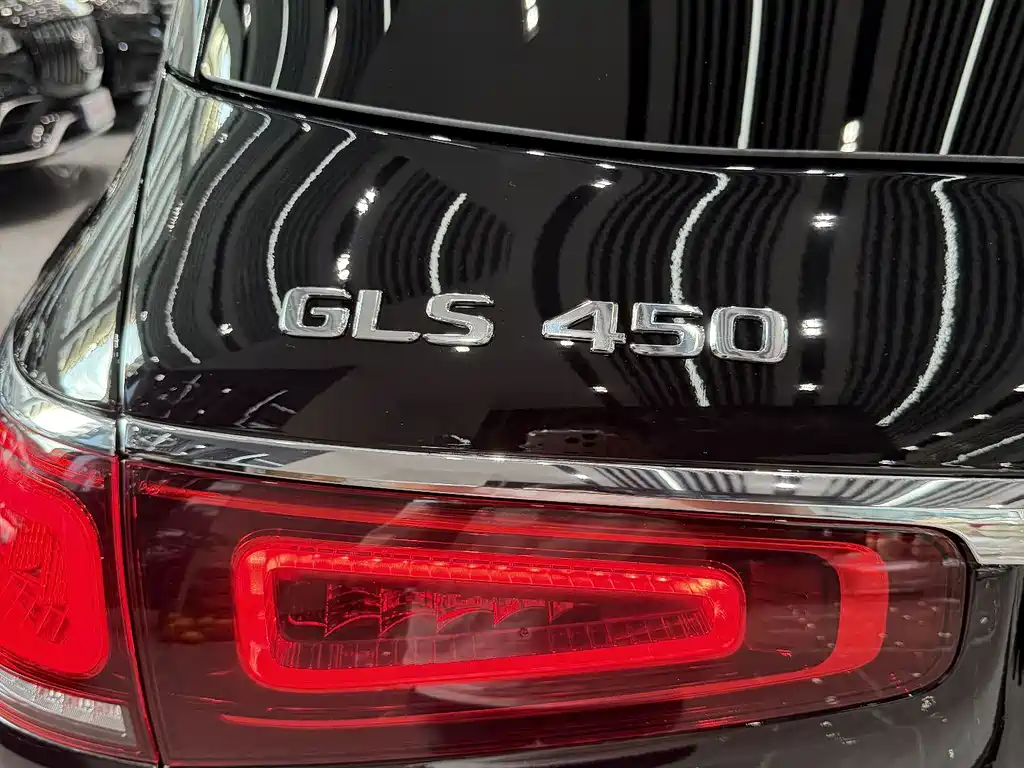 Mercedes-Benz GLS — миниатюра 26