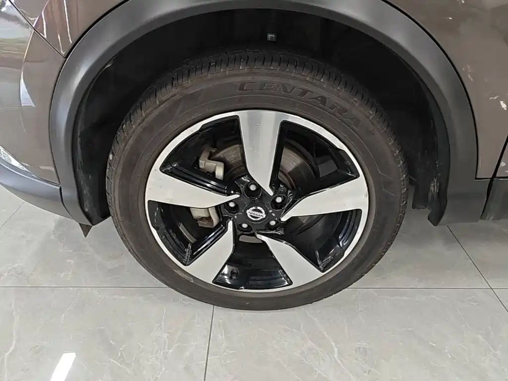 Nissan Qashqai — миниатюра 23