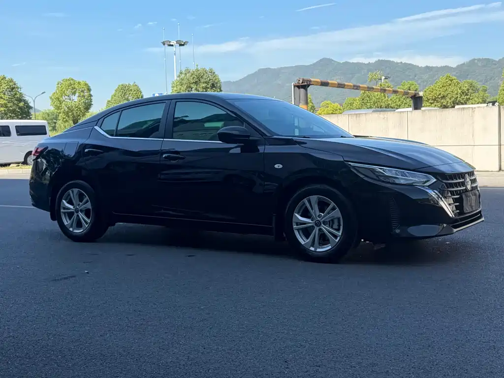 Nissan Sylphy — миниатюра 3