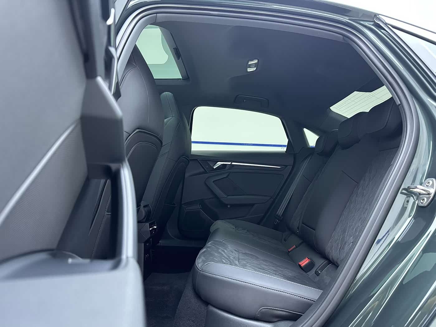 Audi A3 1.4 л 2023 г. Зелёный, пробег 21000 км