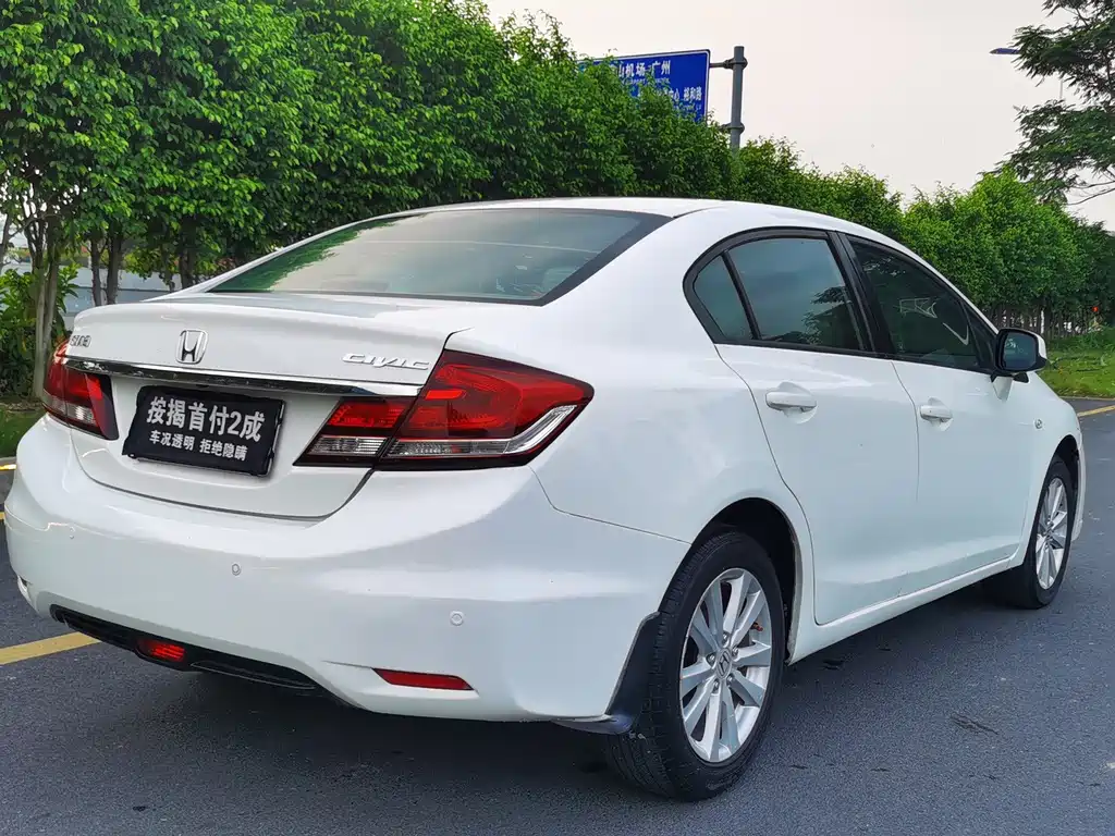Honda Civic — миниатюра 5