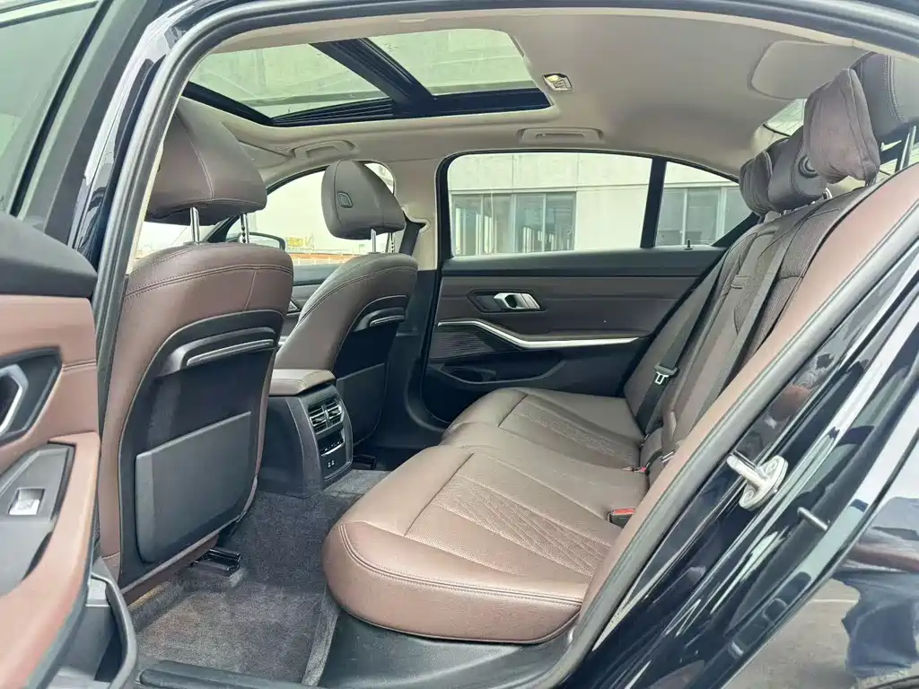 BMW 3 Series — миниатюра 4