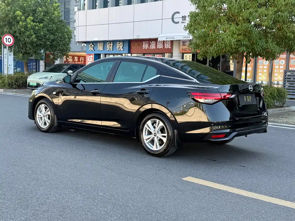 Nissan Sylphy — миниатюра 9