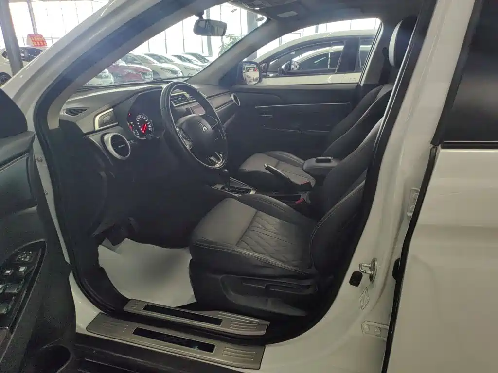 Mitsubishi ASX — миниатюра 9